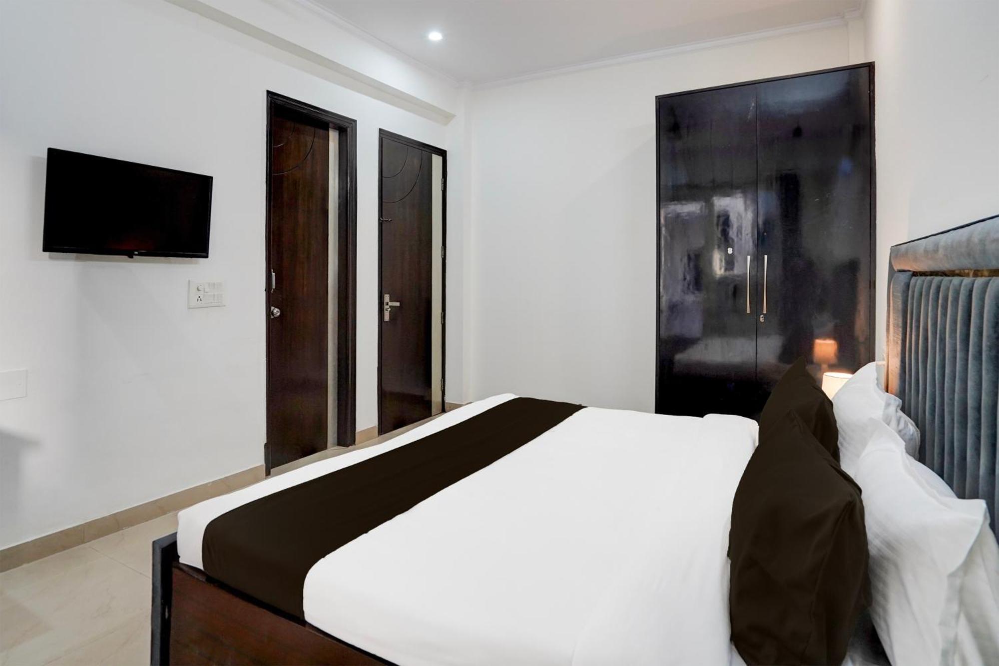 Super Townhouse Sector 53 Golf Course Road Leilighet Gurgaon Eksteriør bilde
