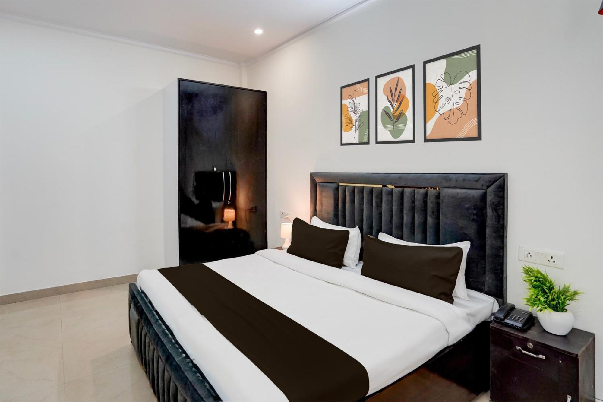 Super Townhouse Sector 53 Golf Course Road Leilighet Gurgaon Eksteriør bilde